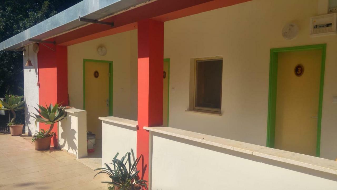 Eilon Hostel B&B Elon Bagian luar foto